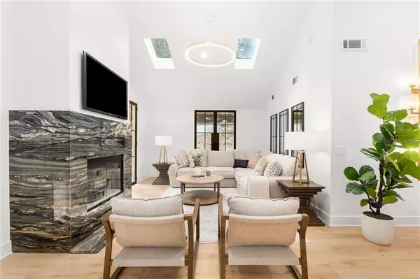 Atlanta, GA 30306,1275 The By WAY NE