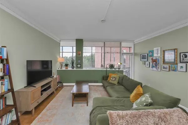 Atlanta, GA 30305,3060 Pharr Court North NW #608