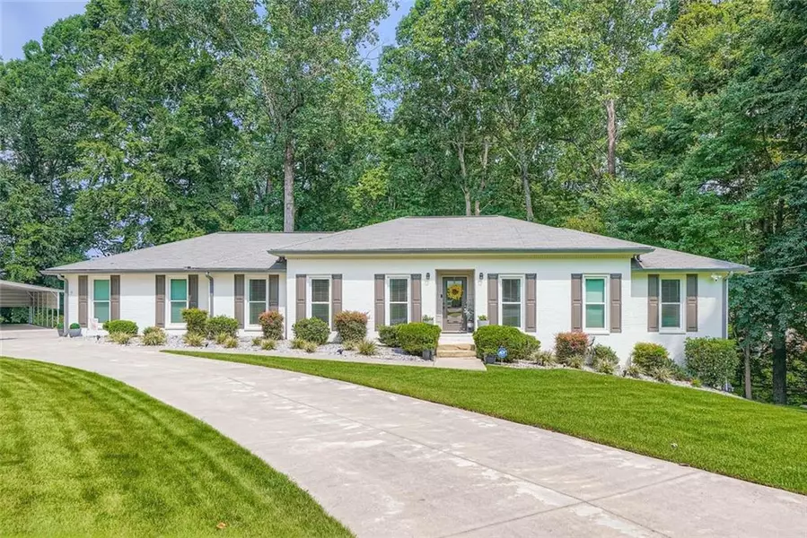 2405 Creole Creek CIR, Stone Mountain, GA 30087