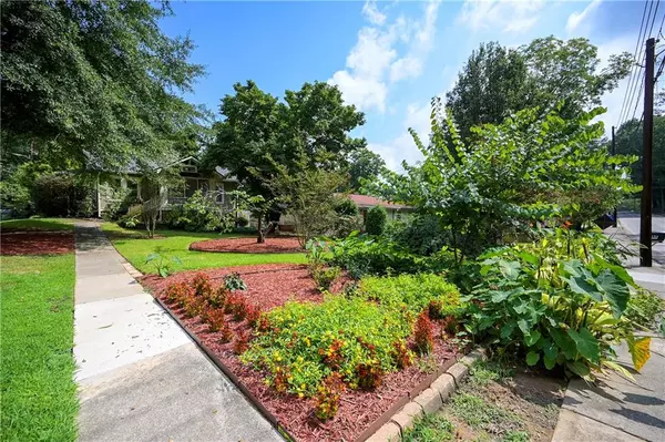 Atlanta, GA 30318,1607 Carroll DR NW