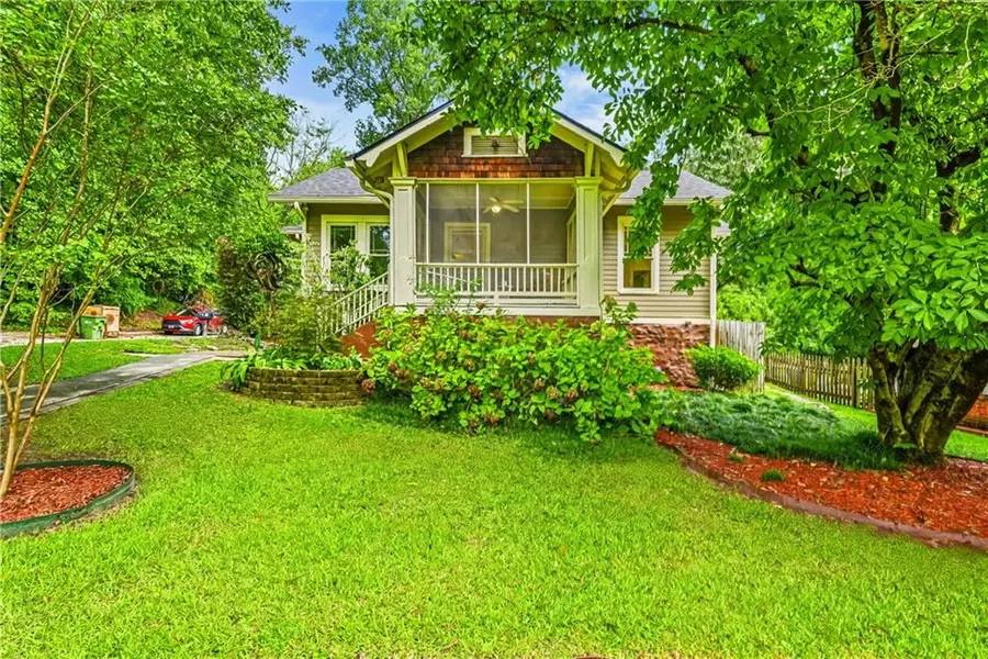 1607 Carroll DR NW, Atlanta, GA 30318