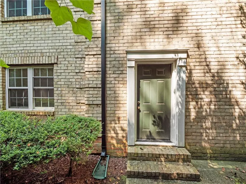 310 Winding River DR #C, Atlanta, GA 30350