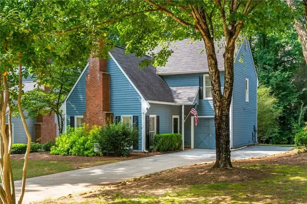 414 Roswell Green LN, Roswell, GA 30075