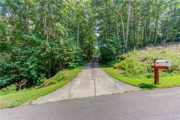 Flowery Branch, GA 30542,4319 Falcon Crest DR