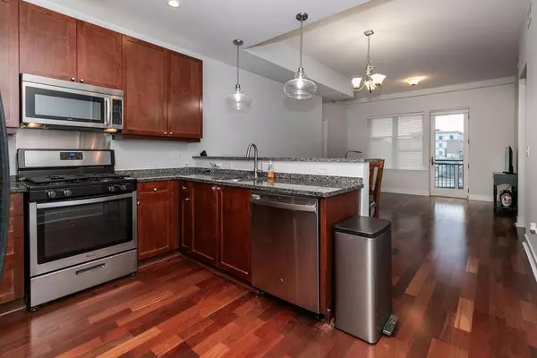 Decatur, GA 30030,201 W Ponce De Leon AVE #618