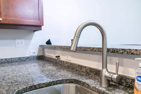 Decatur, GA 30030,201 W Ponce De Leon AVE #618