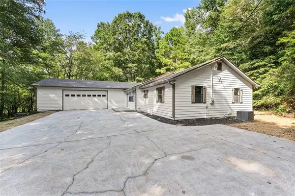 302 Beaver Creek DR, Commerce, GA 30530