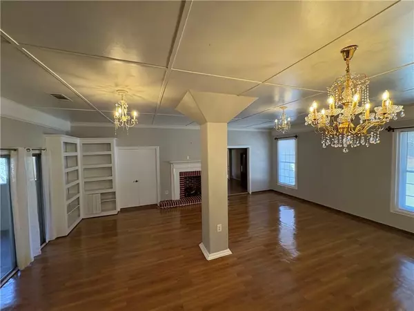 Atlanta, GA 30340,2807 Mcclave DR