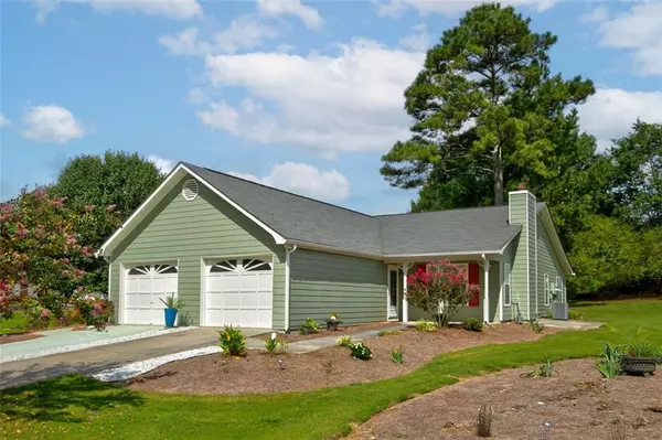 240 Monmouth DR, Fayetteville, GA 30214