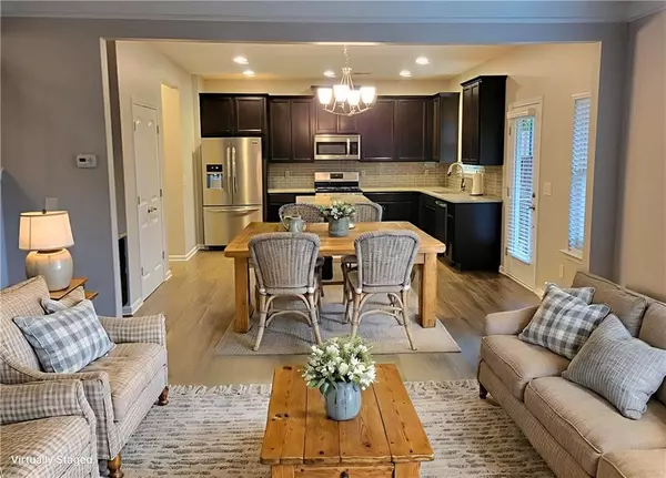 Woodstock, GA 30188,1007 Oglethorpe CT