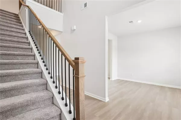 Winder, GA 30680,240 Cedar Wood TRCE