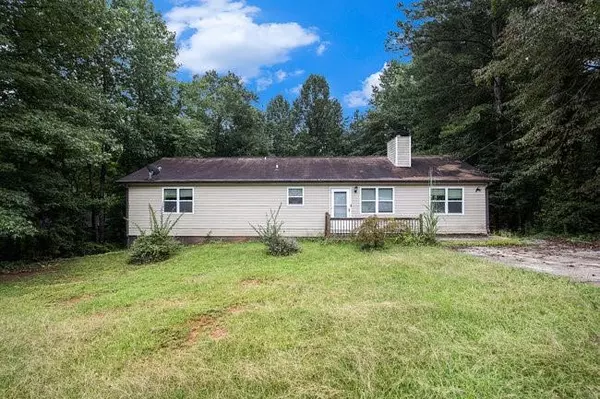 8955 Ochil LN, Winston, GA 30187