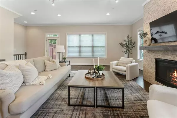 Sandy Springs, GA 30328,961 Thibideau CT