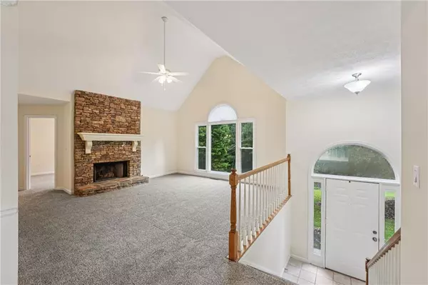 Buford, GA 30518,5820 Elm Tree DR