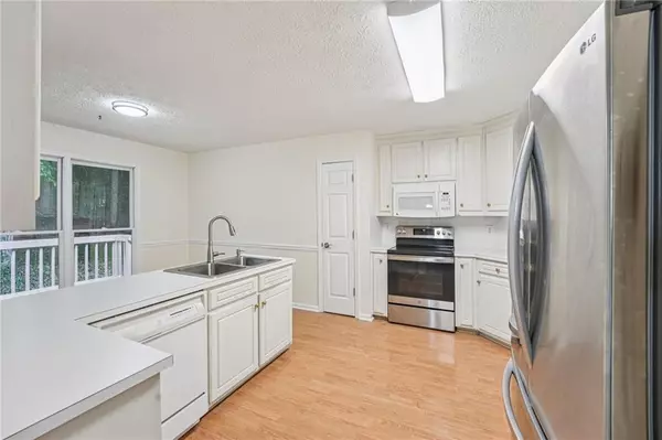 Buford, GA 30518,5820 Elm Tree DR