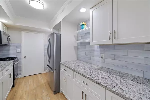 Atlanta, GA 30328,6851 Roswell RD #I18