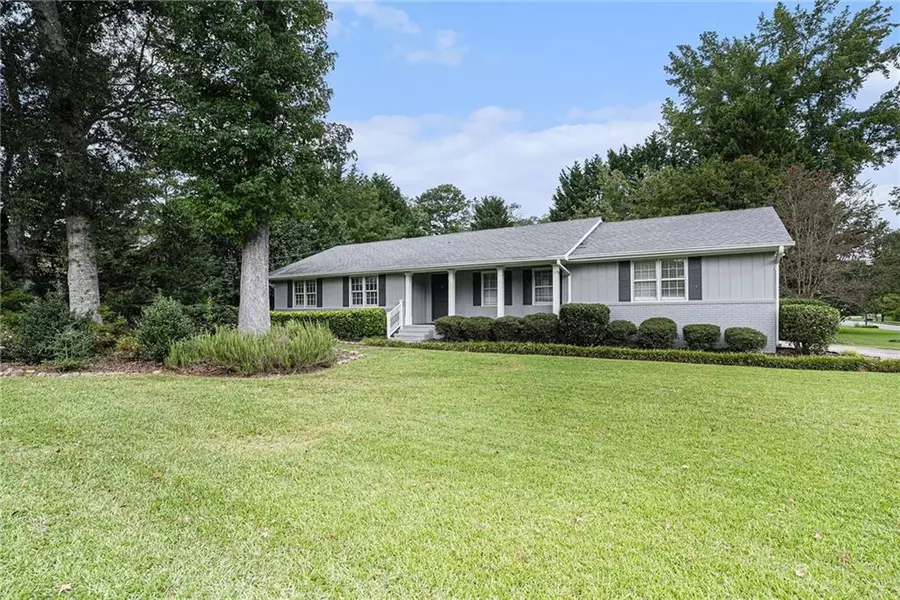 1433 Rainbow CIR, Griffin, GA 30224