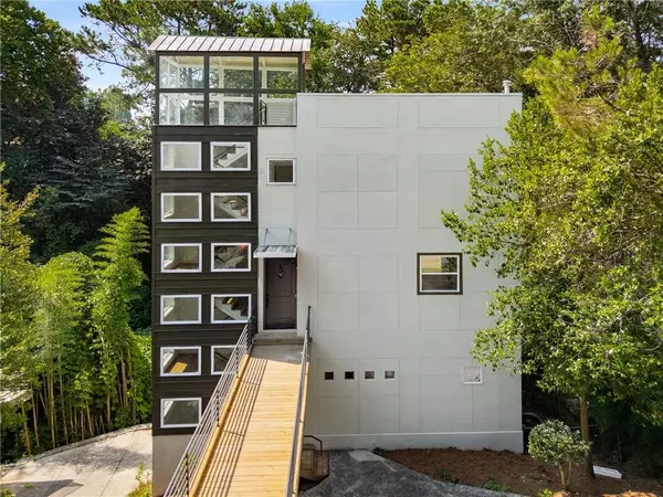 Atlanta, GA 30305,335 Eureka DR NE