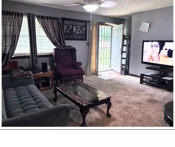 Jonesboro, GA 30238,70 Darwin DR