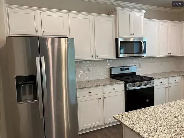 Flowery Branch, GA 30542,6832 Lake Overlook LN
