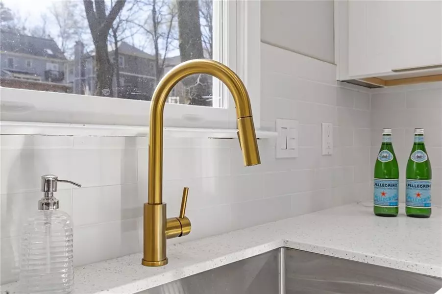 2453 PAUL AVE NW, Atlanta, GA 30318