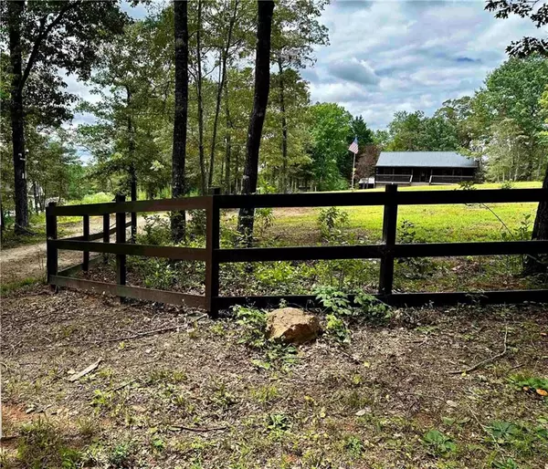 Dahlonega, GA 30533,1861 mill creek RD