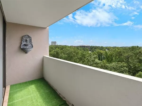 Atlanta, GA 30305,3530 Piedmont RD NE #11A