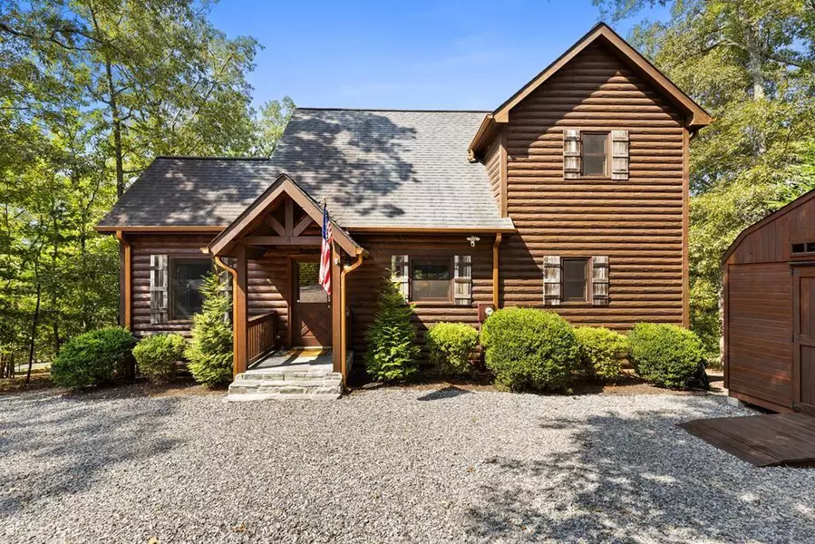 4 Shalom LN, Blue Ridge, GA 30513