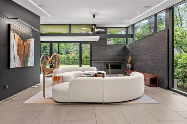 Atlanta, GA 30342,3891 Wieuca RD NE