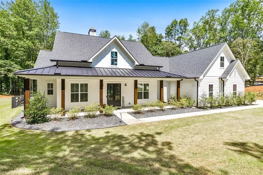 877 Arnold Mill RD, Woodstock, GA 30188