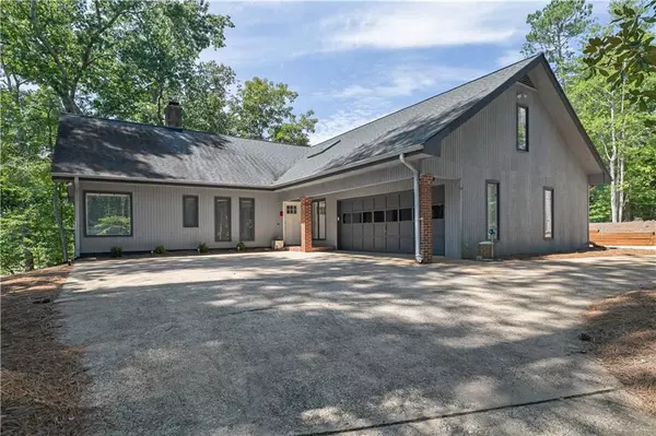 134 Broadwater CT, Waleska, GA 30183