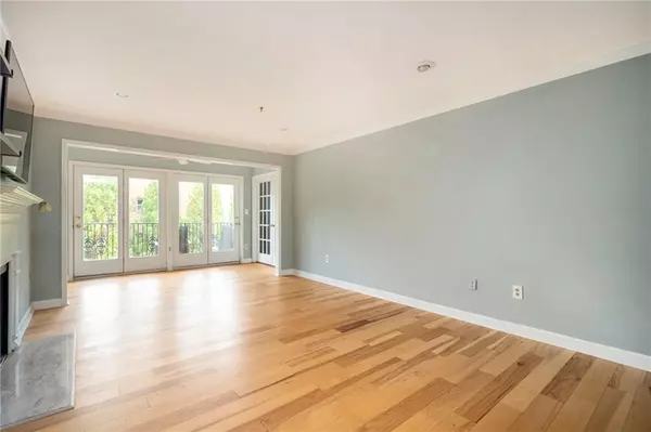 Atlanta, GA 30324,3203 Lenox RD NE #28