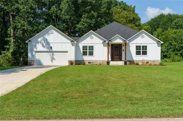 1667 Wellborn RD, Lithonia, GA 30058