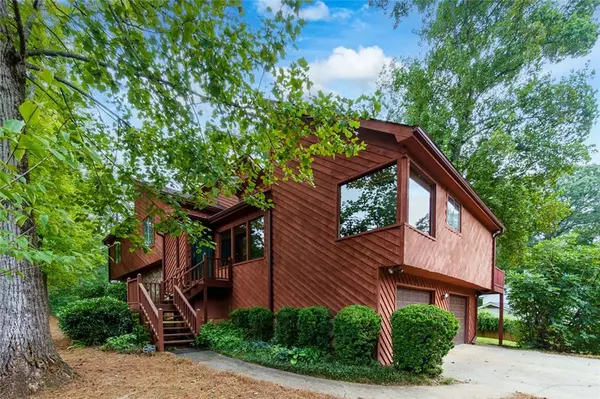 2562 Bavaria Court CT, Marietta, GA 30062