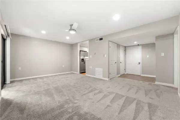 Atlanta, GA 30328,475 Mount Vernon HWY NE #226C