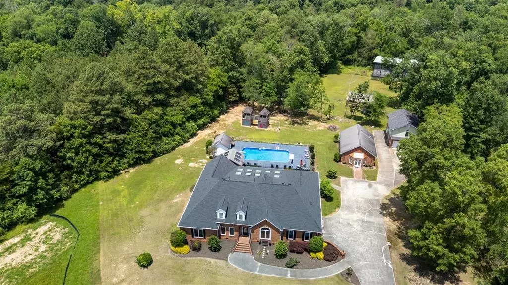 104 Aspen DR NE, Calhoun, GA 30701