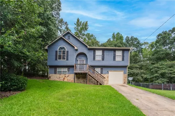 3480 Estate Lake DR, Fairburn, GA 30213
