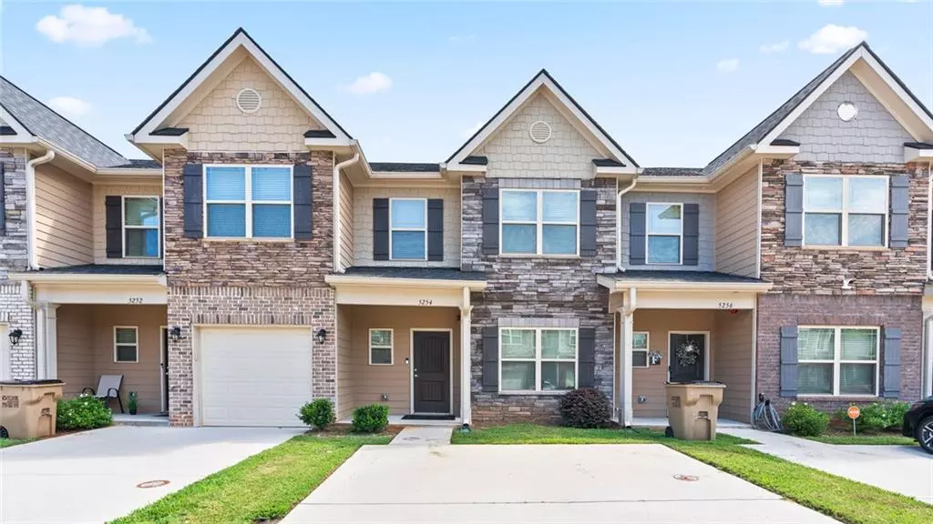 5254 Carrie DR, Morrow, GA 30260