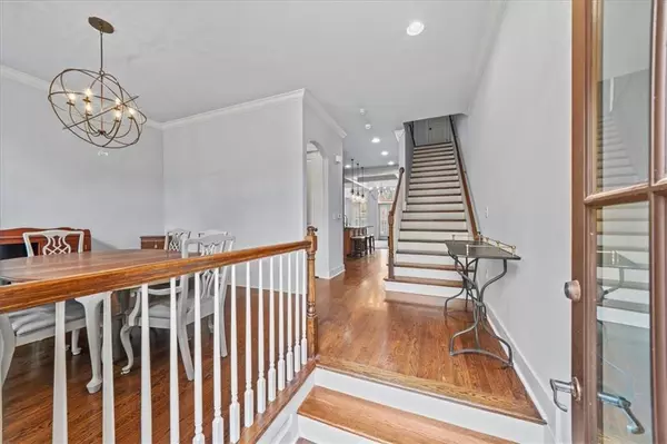 Atlanta, GA 30339,1211 Riverscall LN