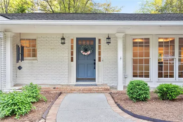 Atlanta, GA 30327,4555 Runnemede RD NW