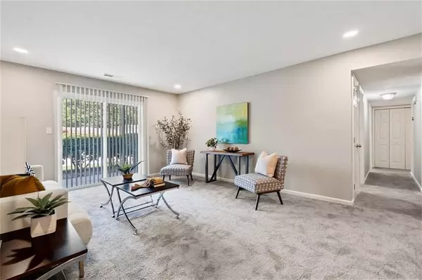 Atlanta, GA 30337,1701 Hawthorne AVE