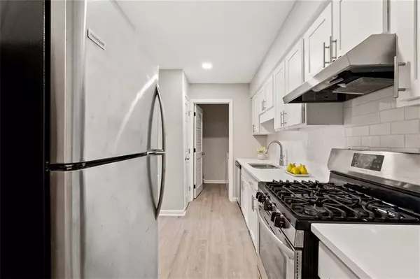 Atlanta, GA 30337,1701 Hawthorne AVE