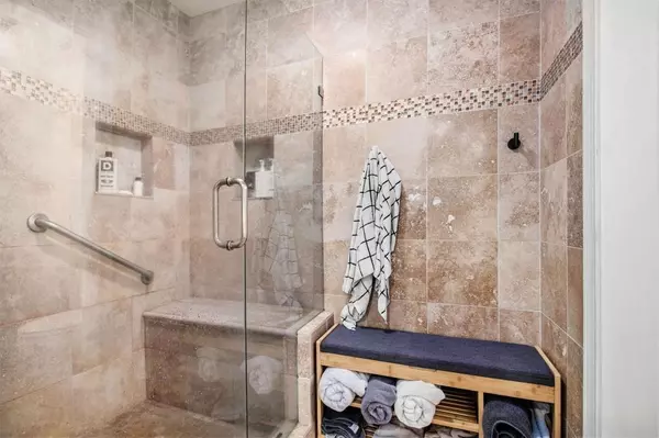 Roswell, GA 30075,1010 Sasha LN