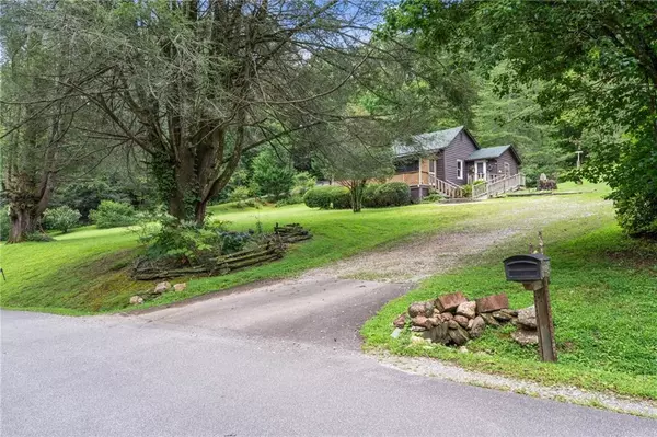 Sautee Nacoochee, GA 30571,289 Rabun RD