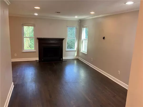 Marietta, GA 30008,1215 Oak Forest CT SW
