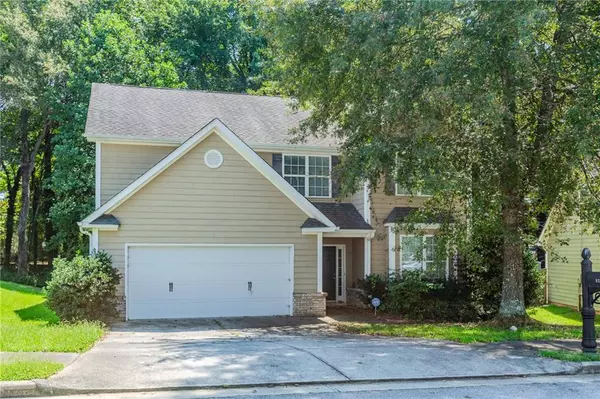 922 Lakeside CT, Loganville, GA 30052