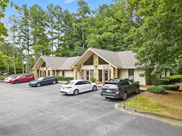 Roswell, GA 30076,11285 Elkins RD #D2