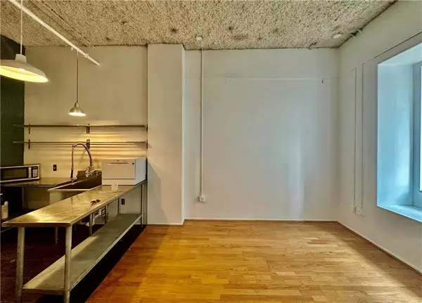 Atlanta, GA 30303,20 Marietta ST NW #3A