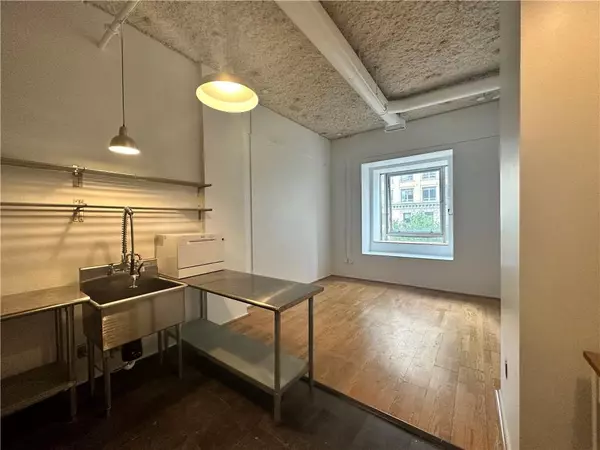 Atlanta, GA 30303,20 Marietta ST NW #3A