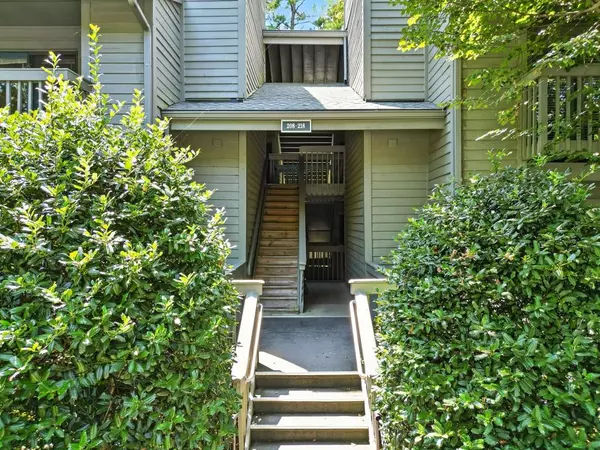 217 Tuxworth CIR, Decatur, GA 30033